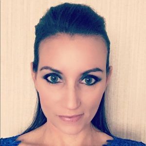 Meet your Posher, Courtney